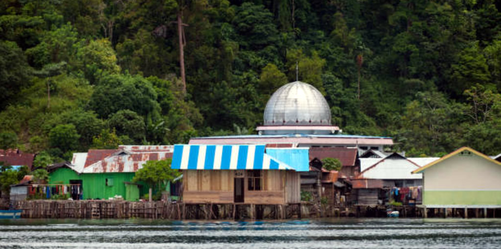 Indonesia Mary Christian persecution by Muslims